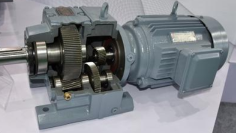 為什么減速機(jī)用手觸摸會有振感